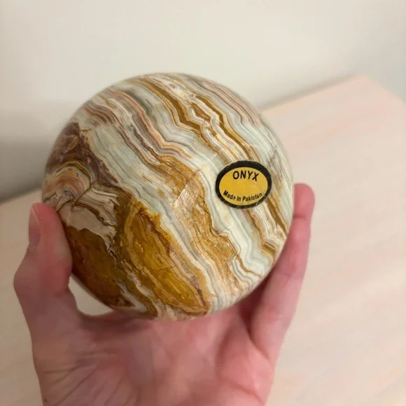 Large Onyx Sphere - Approx. 4" Diameter / 12" Circumference - Picture 5 of 7